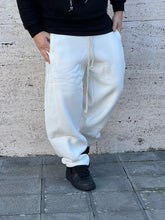 Pantatuta style White