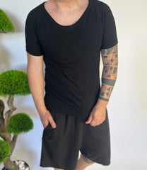 T-Shirt black 972 scollata