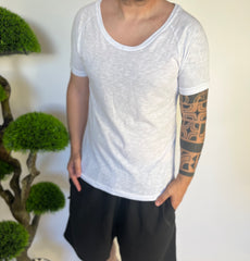 T-Shirt scollata bianca 972