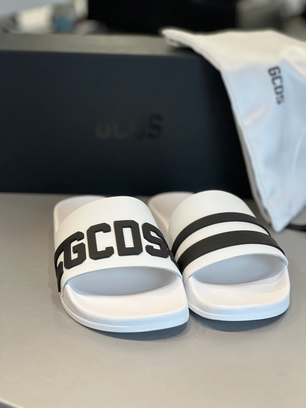 Ciabatte GCDS White black