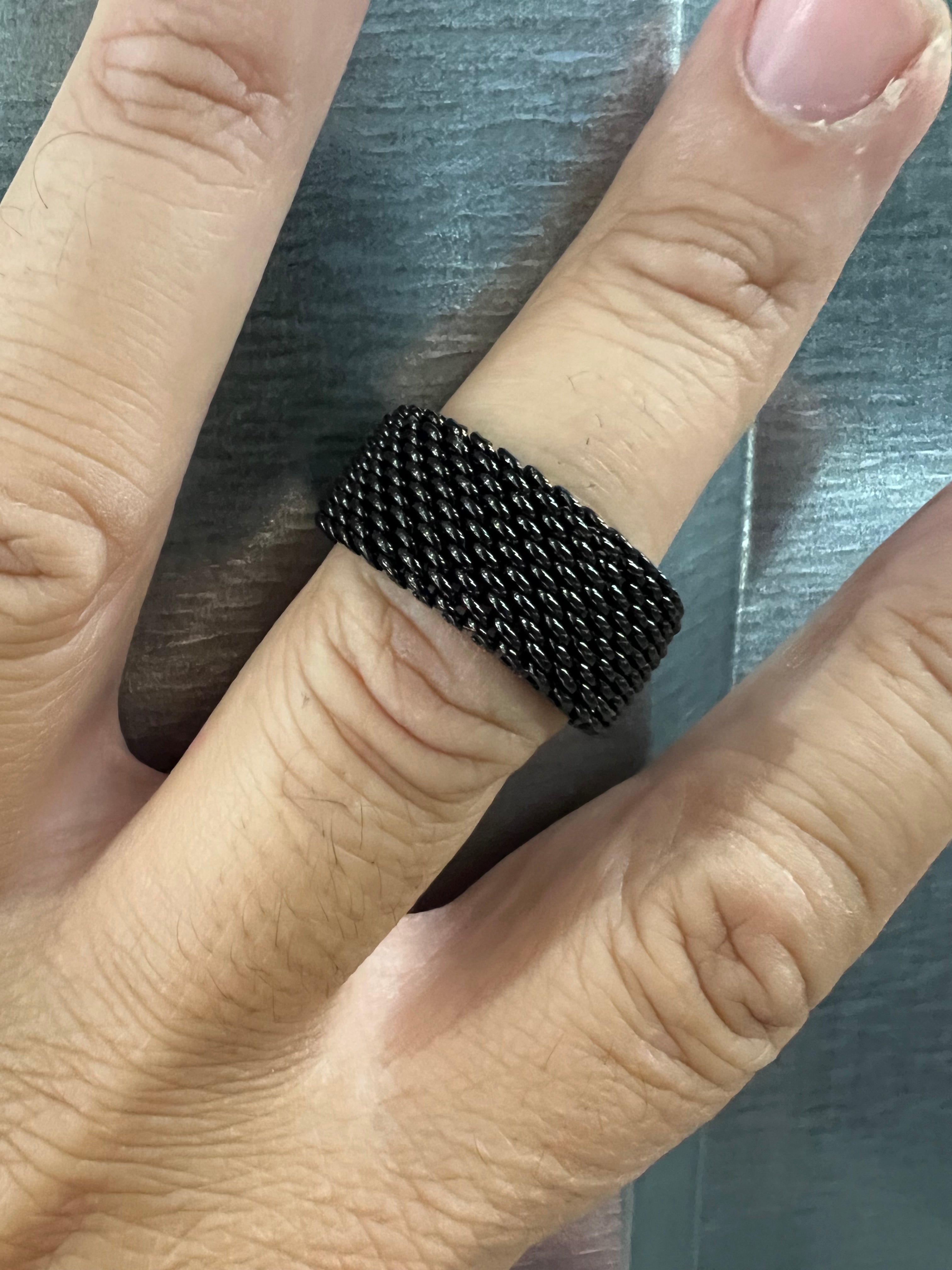 Anello nero molla
