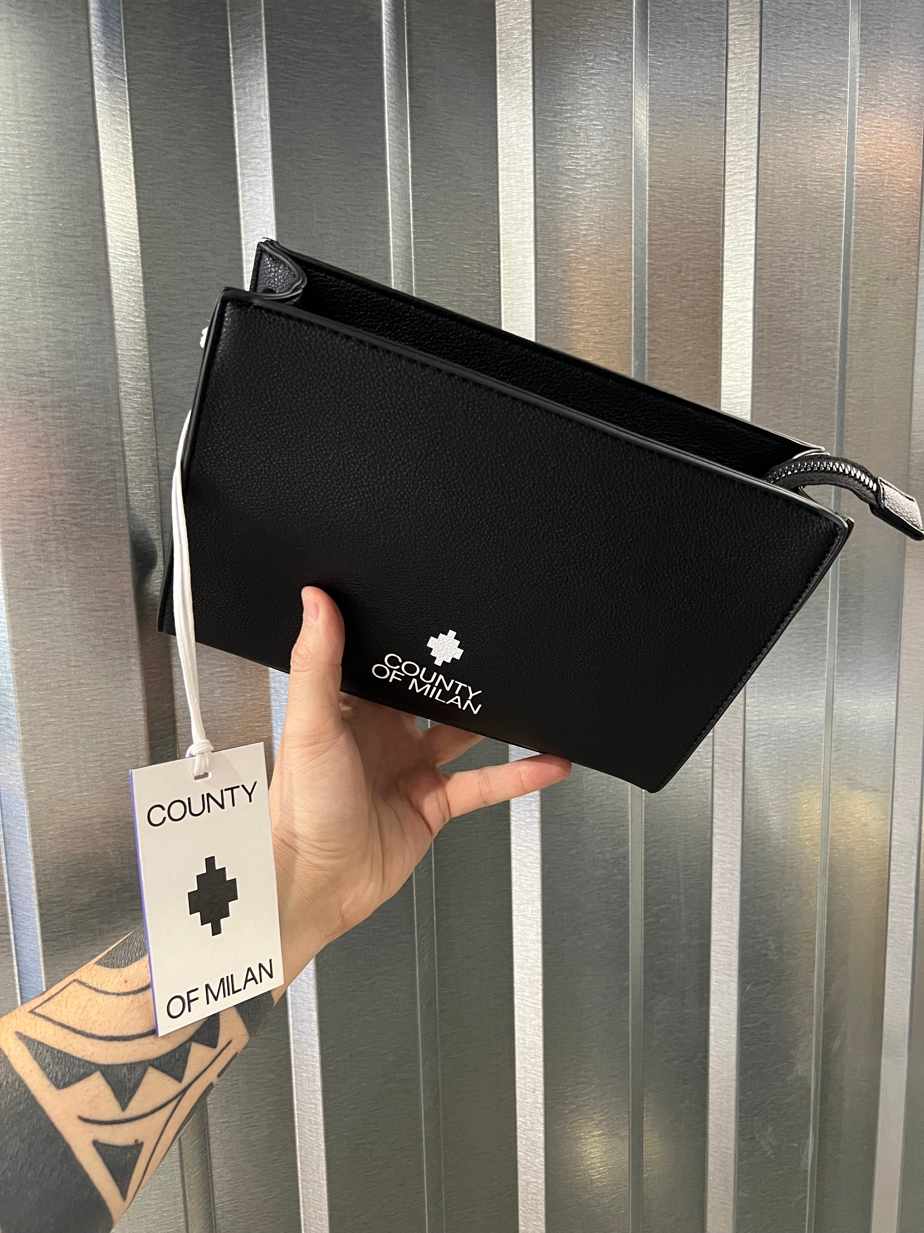 Pochette Marcelo Burlon black
