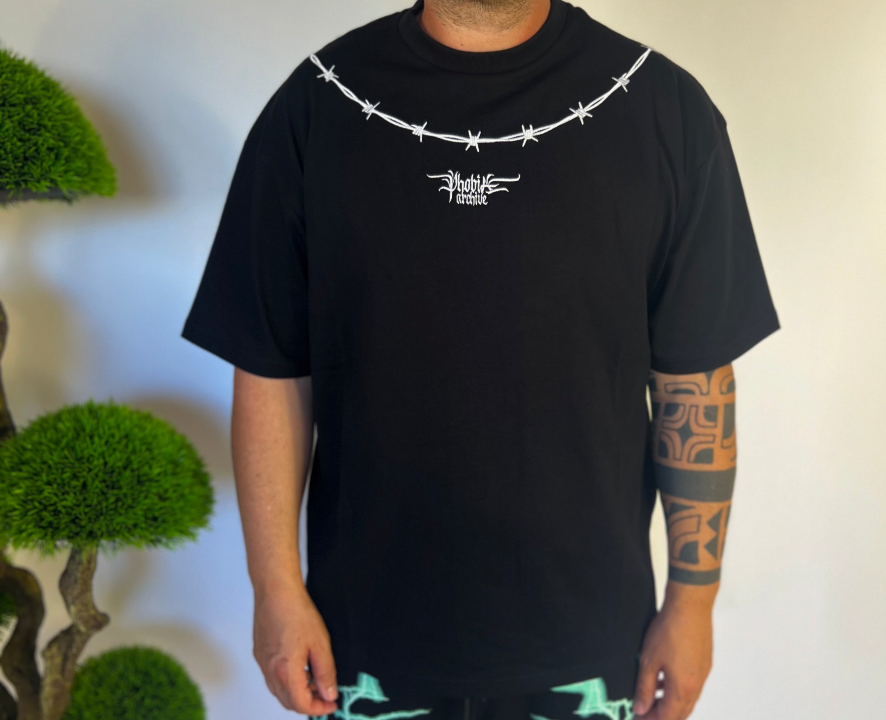 T-shirt PHOBIA  filo spinato