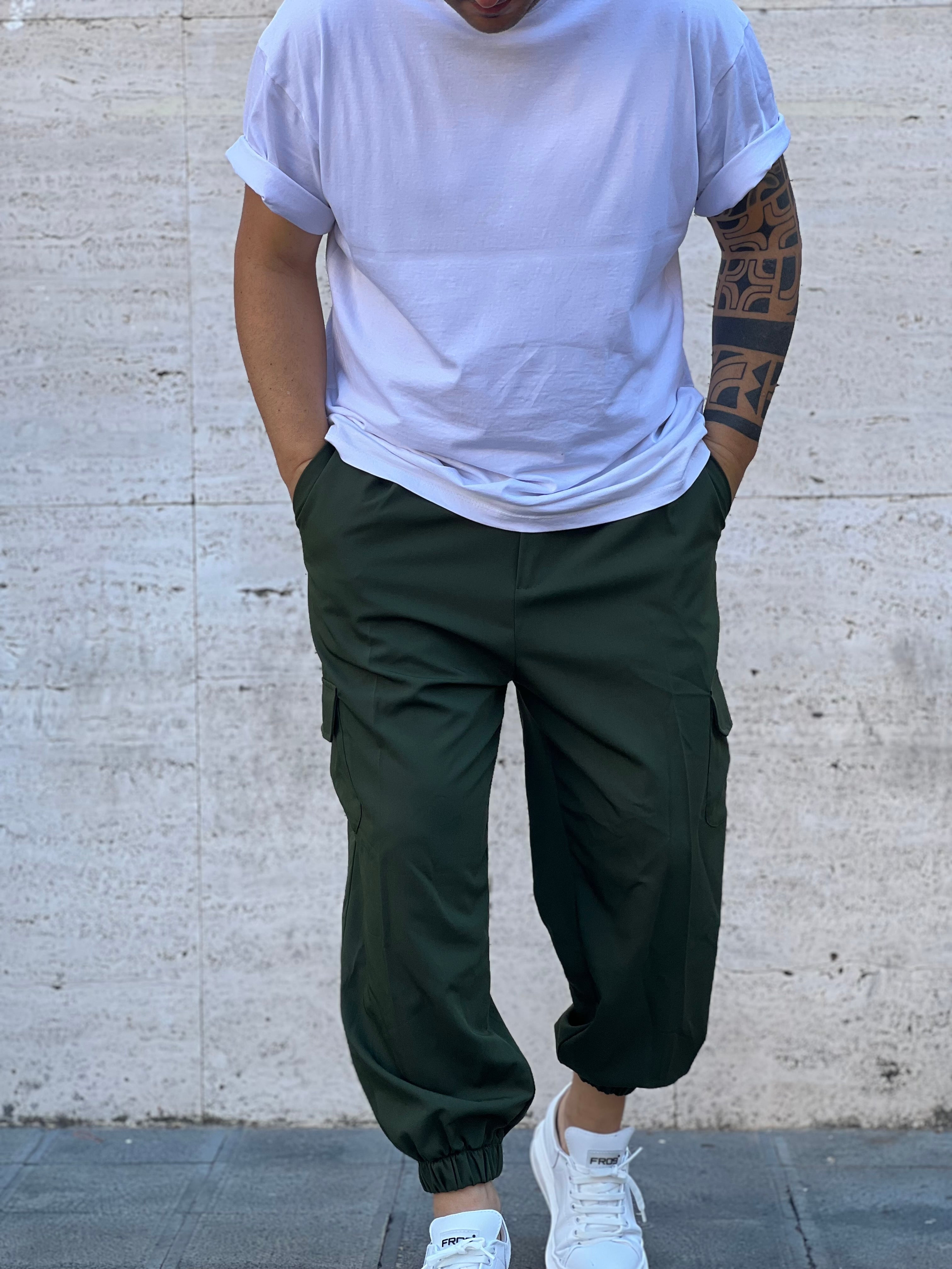 Cargo verde militare  con tasche