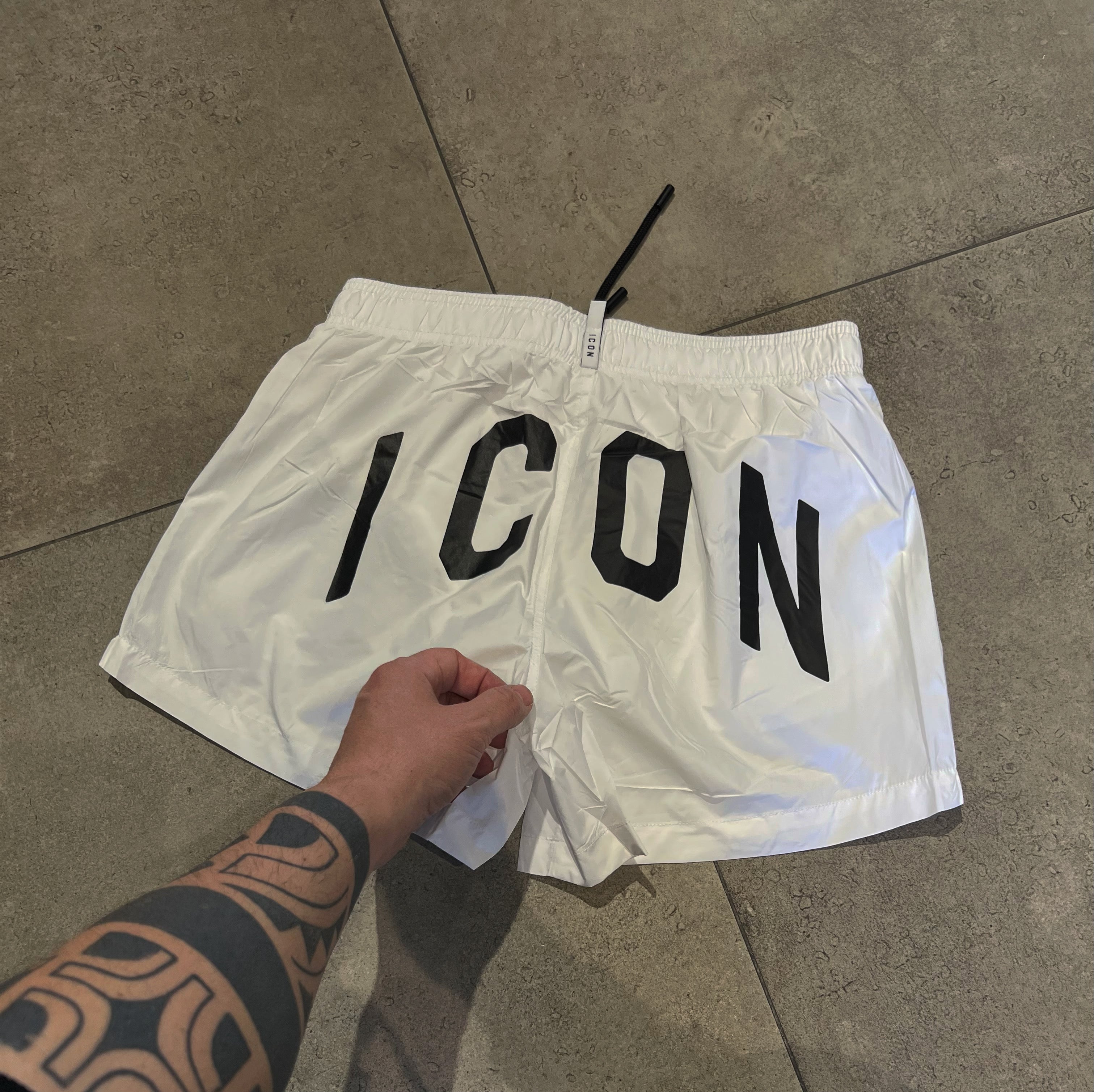 Costume ICON   White