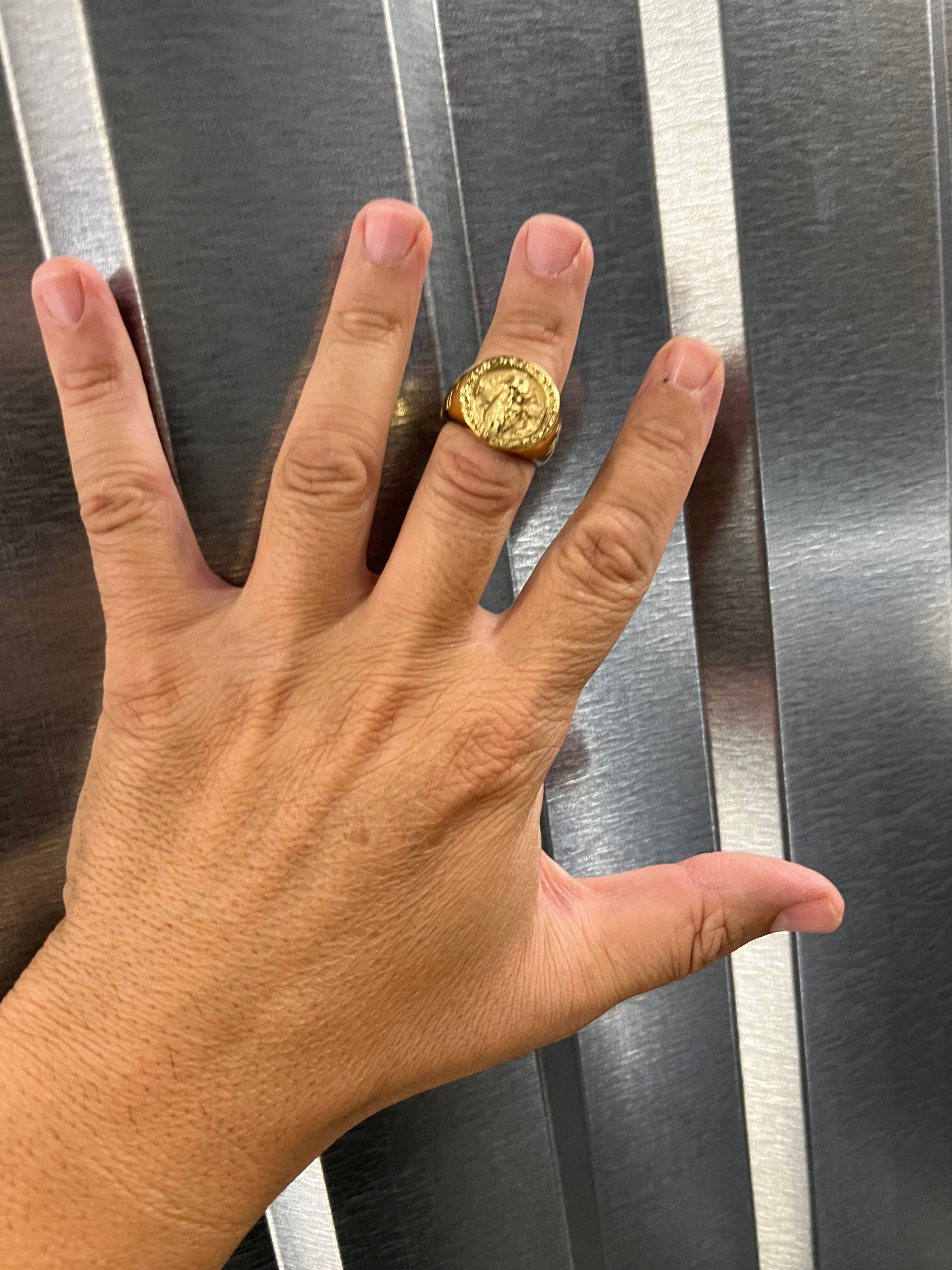 Anello Gesu’ oro
