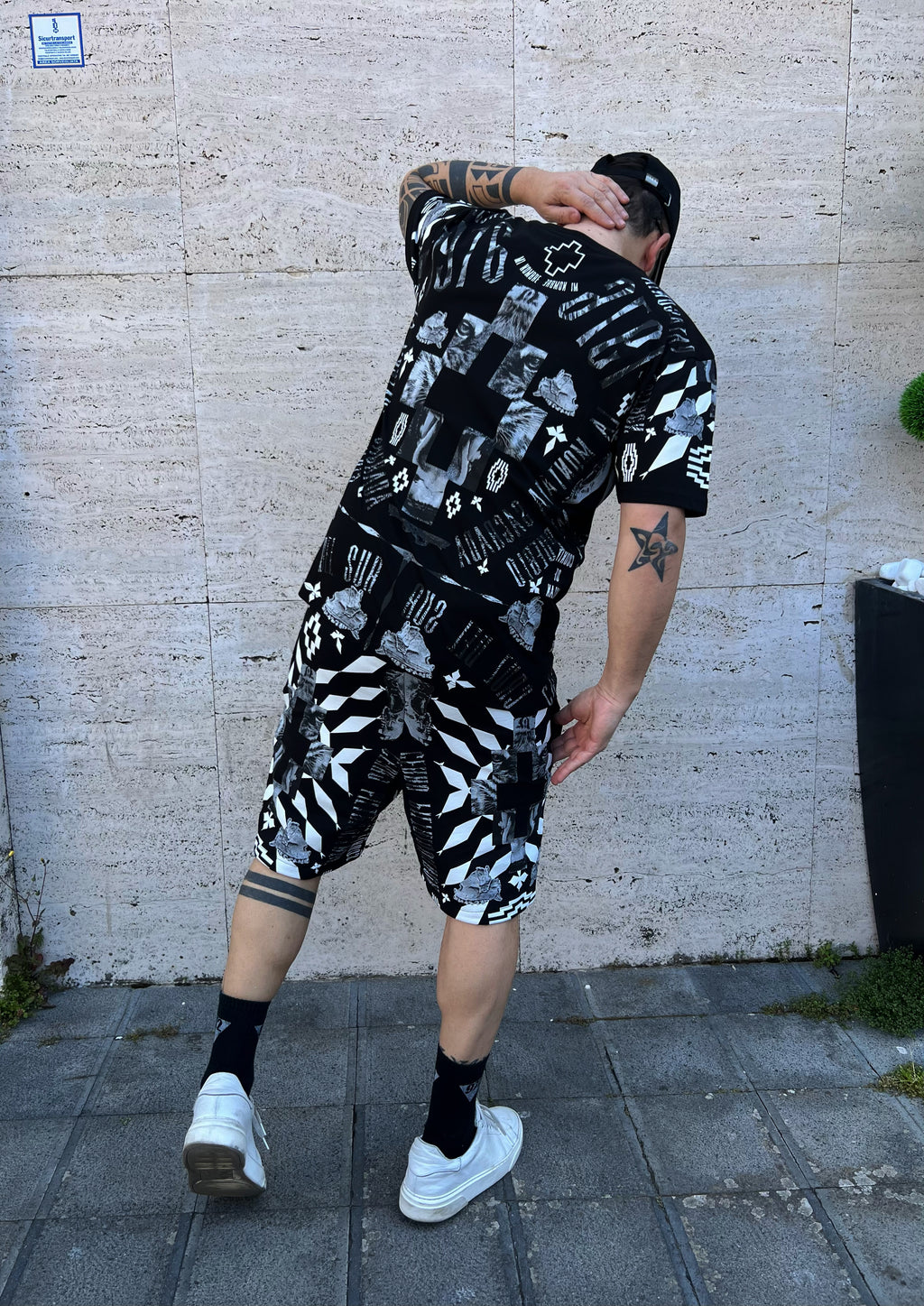 Completo Marcelo Burlon Chelsea Black