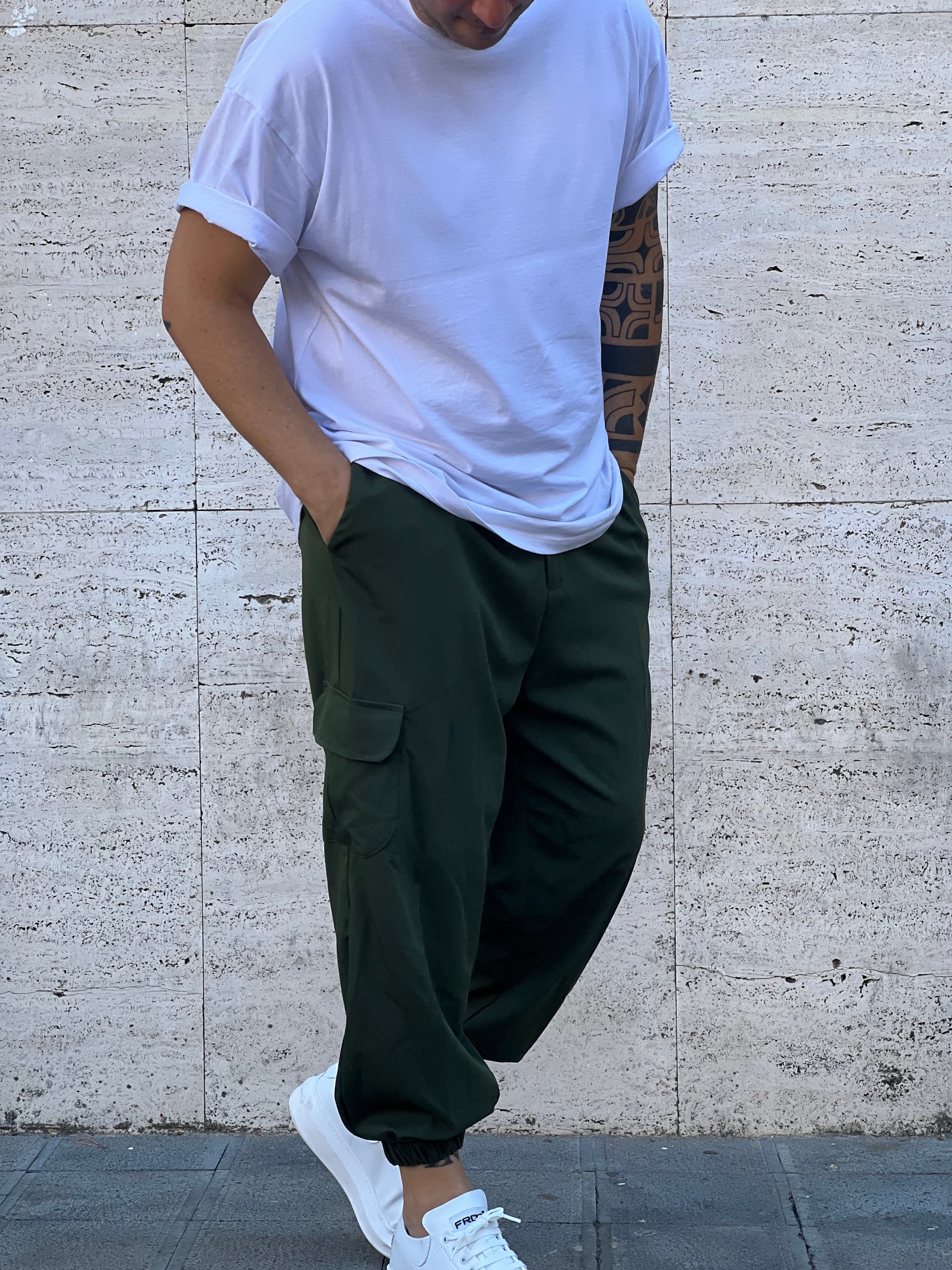 Cargo verde militare  con tasche