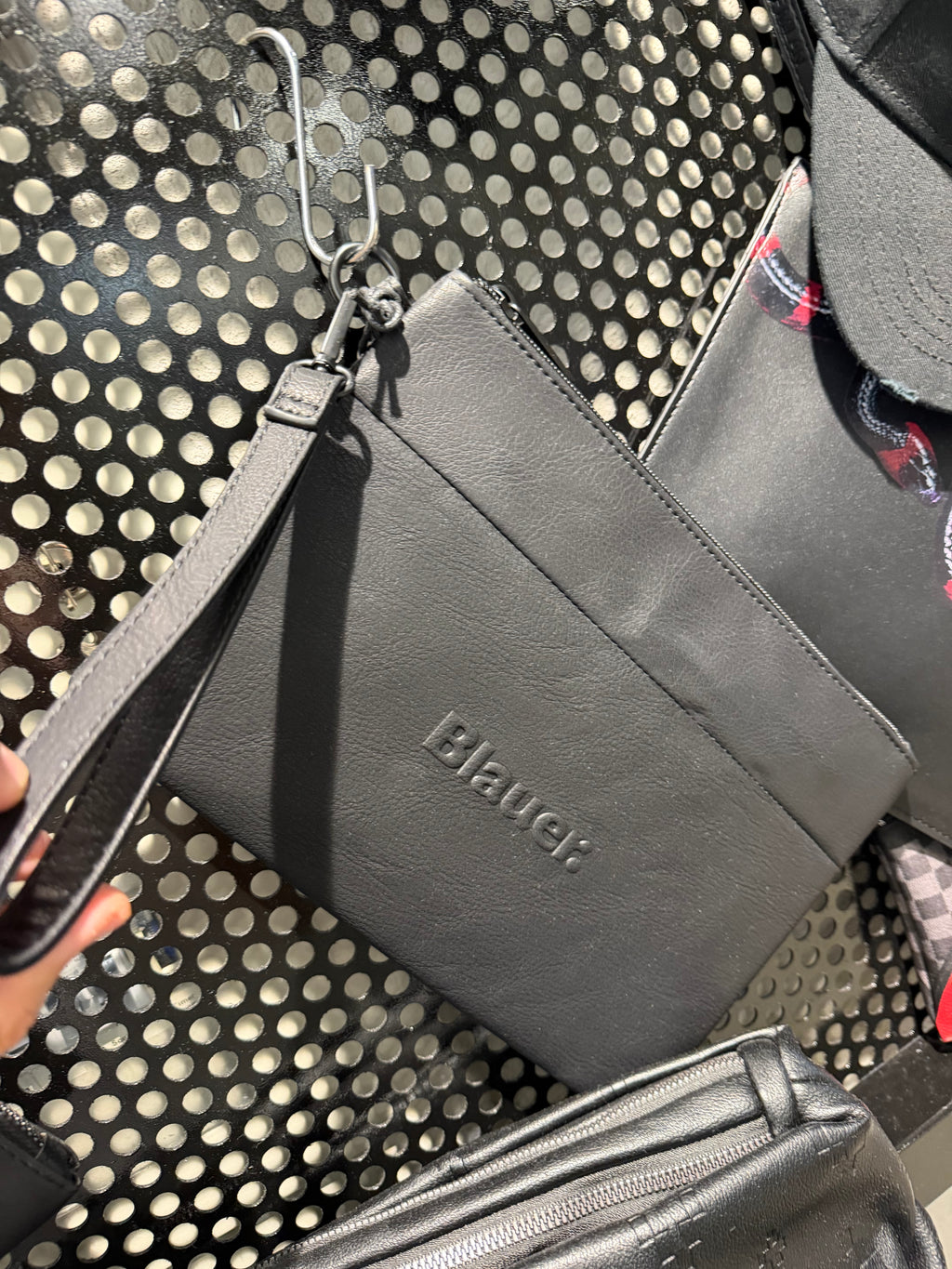 Pochette Blauer