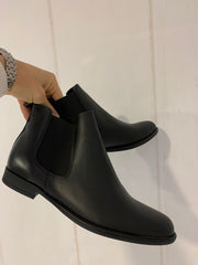 Stivaletto black