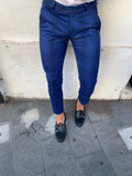 Pantaloni blu a quadri. M908
